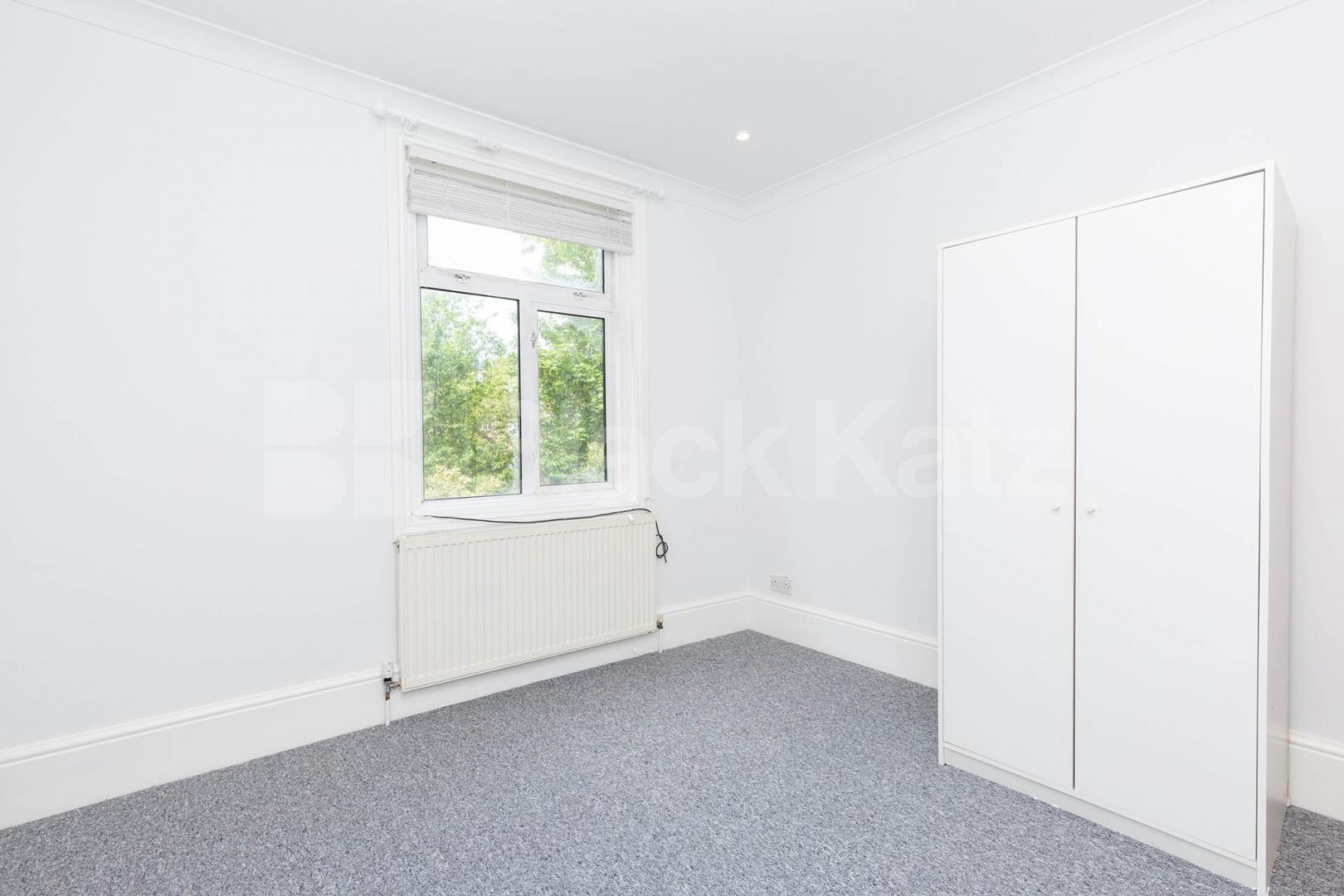 Super 5 double bedroom newly refurbished house with garden in Muswell Hill Pembroke Road , Muswell Hill